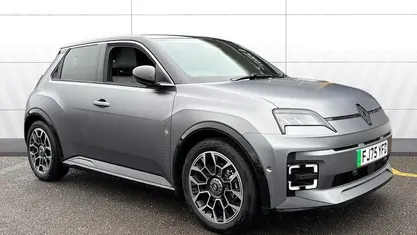 New Renault 5 E-Tech Komfort 110 kW (150 HP) 2025 Hatchback