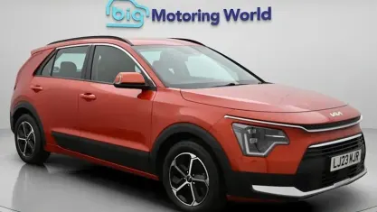Used Kia Niro 182 HP (133 kW) 2023 Orange SUV