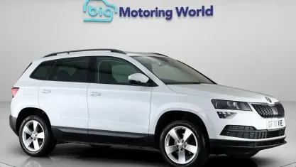 Used Skoda Karoq SE 116 HP (85 kW) 2020 White SUV