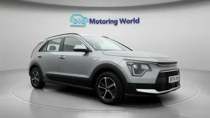 Gebraucht Kia Niro 129 PS (94 kW) 2024 Grau SUV
