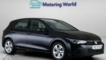 Second-hand VW Golf VIII Life 110 CP (80 kW) 2024 Hatchback
