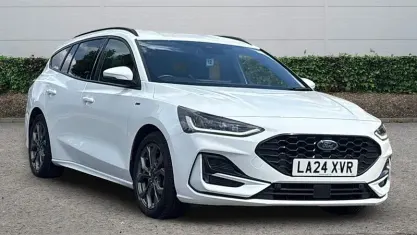 Used Ford Focus ST-Line 155 HP (114 kW) 2023 White Estate