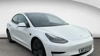 Used Tesla Model 3 RWD 208 kW (283 HP) 2023 White Sedan
