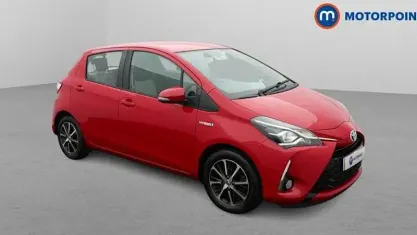 Used Toyota Yaris Hybrid 101 HP (74 kW) 2019 Red Hatchback
