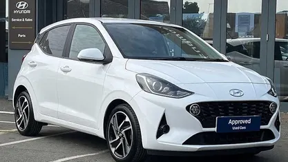 Used Hyundai i10 Premium 67 HP (49 kW) 2023 Hatchback