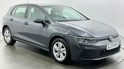 Second-hand VW Golf VIII Life 150 CP (110 kW) 2023 Gri Hatchback