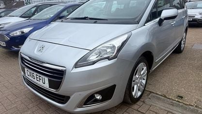 Second-hand Peugeot 5008 Active 120 CP (88 kW) 2016 Break