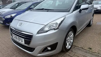 Used Peugeot 5008 Active 120 HP (88 kW) 2016 Estate