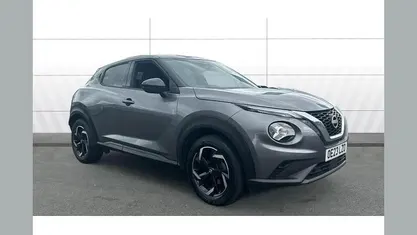 Second-hand Nissan Juke N-Connecta 114 CP (83 kW) 2023 Gri SUV