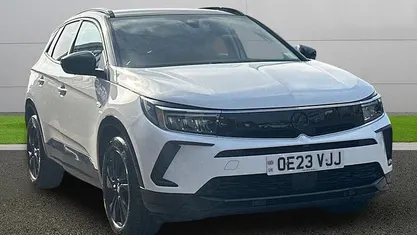 Used Vauxhall Grandland X 131 HP (96 kW) 2023 White SUV