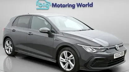 Second-hand VW Golf VIII R-line 131 CP (96 kW) 2024 Hatchback