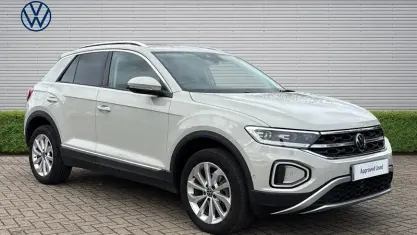 Usado VW T-Roc Style 110 HP (80 kW) 2023 Cinzento SUV