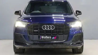 Used Audi Q7 Black Edition 286 HP (210 kW) 2020 Blue SUV