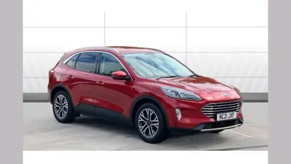 Used Ford Kuga Titanium 120 HP (88 kW) 2021 Red SUV
