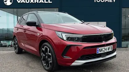 Gebraucht Vauxhall Grandland X Ultimate 131 PS (96 kW) 2024 Rot SUV