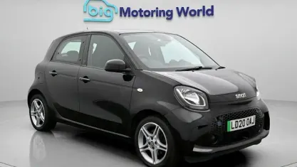 Used Smart ForFour Electric Drive Premium 60 kW (82 HP) 2020 Black Hatchback