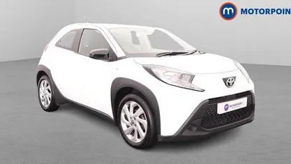 Used Toyota Aygo X PURE 72 HP (52 kW) 2024 SUV