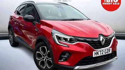 Red/black Used 2022 Renault Captur Techno SUV | £13,999 (Fair price)