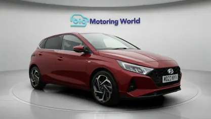 Used Hyundai i20 Premium 101 HP (74 kW) 2023 Red Hatchback