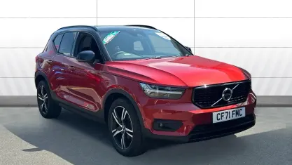 Used Volvo XC40 R-Design 163 HP (119 kW) 2021 Red SUV