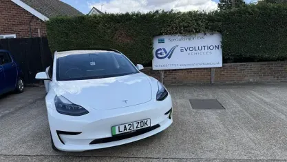 Used Tesla Model 3 Standard Range 180 kW (245 HP) 2021 White Sedan