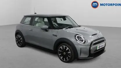 Begagnad Mini Cooper Level 3 135 kW (184 HK) 2023 Halvkombi