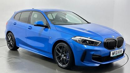 Używany BMW 118 M Sport 150 KM (110 kW) 2021 Niebieski Hatchback