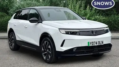 Used Vauxhall Grandland 156 kW (213 HP) 2024 White SUV
