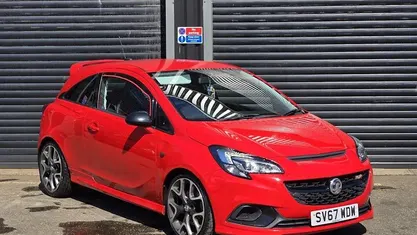 Begagnad Vauxhall Corsa 205 HK (150 kW) 2017 Röd Halvkombi