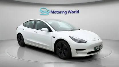 White Used 2022 Tesla Model 3 RWD Sedan | £19,000 (Fair price)