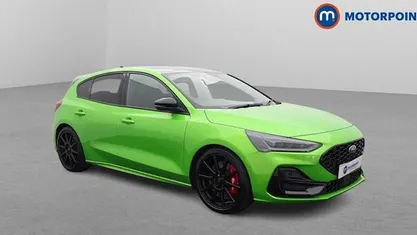 Used Ford Focus ST 280 HP (205 kW) 2024 Green Hatchback