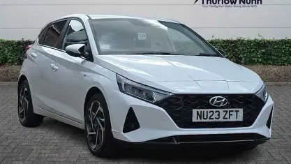 Used Hyundai i20 Premium 101 HP (74 kW) 2023 White Hatchback