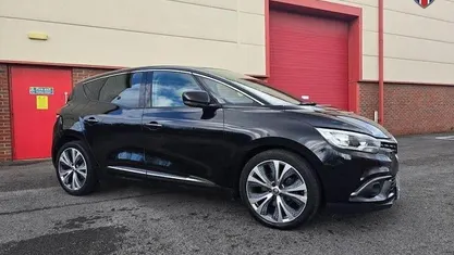 Used Renault Scénic Signature 140 HP (102 kW) 2019 MPV