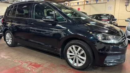 Used VW Touran SE 110 HP (80 kW) 2015 Black MPV