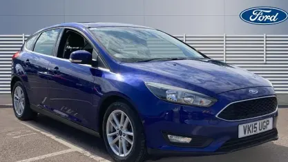 Begagnad Ford Focus Zetec 125 HK (91 kW) 2015 Halvkombi