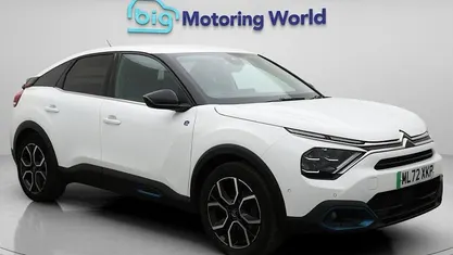 White Used 2022 Citroën e-C4 Shine Hatchback | £11,700 (Fair price)