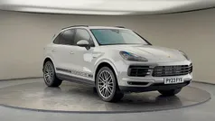 Crayon grey Used 2023 Porsche Cayenne Platinum Edition SUV | £59,750 (Fair price)