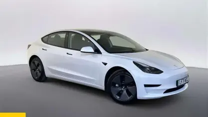 Used Tesla Model 3 Standard Range Plus 180 kW (245 HP) 2021 White Sedan