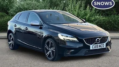 Used Volvo V40 R-Design 152 HP (111 kW) 2019 Black Hatchback