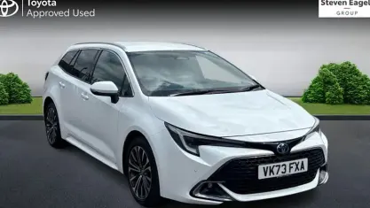 Used Toyota Corolla Design 140 HP (102 kW) 2023 White Estate