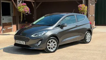 Used Ford Fiesta Zetec 86 HP (63 kW) 2018 Grey Hatchback