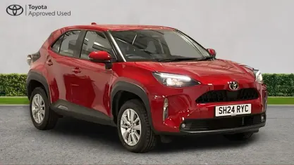 Used Toyota Yaris Cross 116 HP (85 kW) 2024 Red SUV