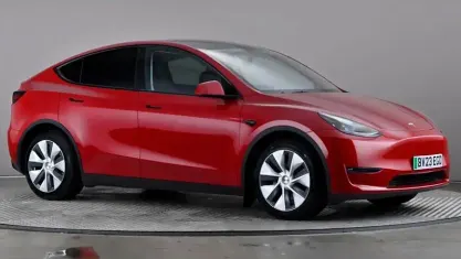 Used Tesla Model Y Long Range AWD 378 kW (514 HP) 2023 Red SUV