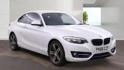Begagnad BMW 218 Sport Line 136 HK (100 kW) 2016 Vit Sportkupé