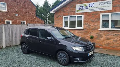 Used 2015 Dacia Sandero Lauréate Hatchback | £3,500 (Fair price)