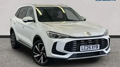 Used MG ZS Trophy 196 HP (144 kW) 2024 Solid  arctic white SUV