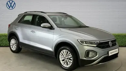 Used VW T-Roc Life 150 HP (110 kW) 2024 Silver SUV