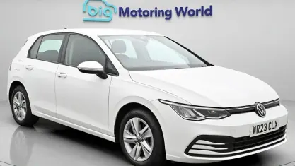 Used VW Golf VIII Life 150 HP (110 kW) 2023 White Hatchback