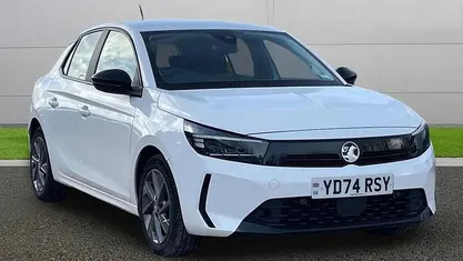Used Vauxhall Corsa Design Edition 75 HP (55 kW) 2024 White Hatchback