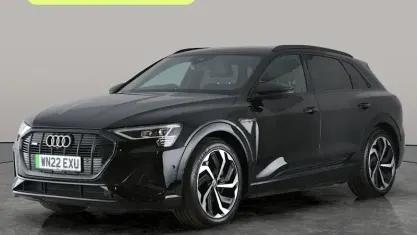 Begagnad Audi e-tron Black Edition 300 kW (408 HK) 2022 Svart SUV